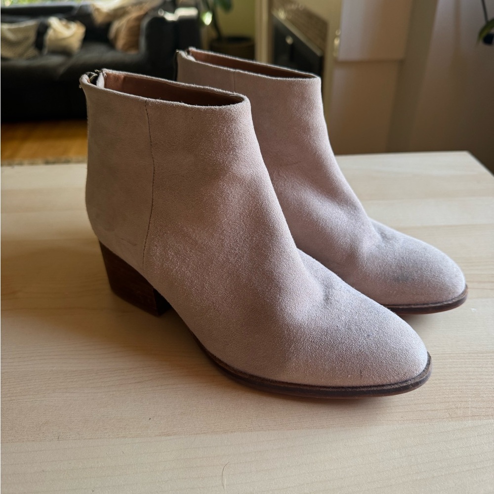 Seychelles Suede Ankle Booties - Cream Boots‎